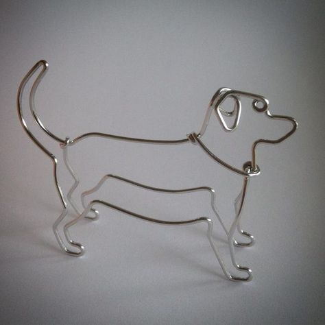 Heather Boyd Wire Artist on Instagram: "Finally perfected the design for the dog wedding cake topper add-on. Love it when people send me photos of their cute doggies for reference! #dog #wedding #cake #doggy #dogs #decoration #gift #beagle #design #art" Wire Cake Topper, Dog Cake Topper Wedding, Wire Art Sculpture, Mini Dog, Mini Dogs, Dog Sculpture, Wire Work Jewelry, Dog Wedding, Wire Sculpture