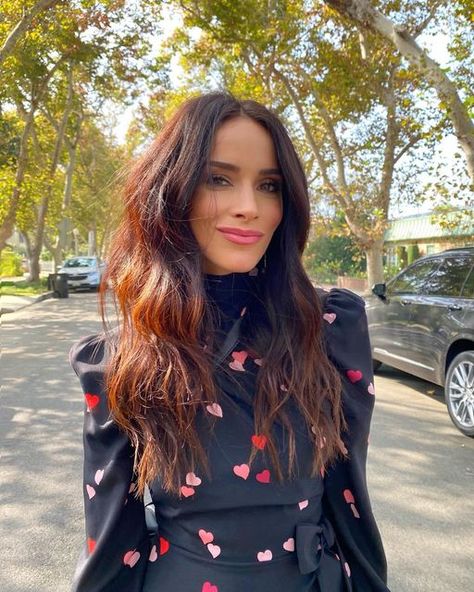 Dana Scott Suits, Abigail Spencer Hair, Abigail Spencer, Rich Brunette, Brunette Color, Italian Women, Girl Crushes, Just Girl Things, Seasonal Fashion