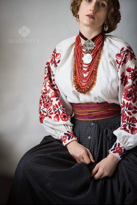 Croatian Clothing, Ukrainian Clothing, Folk Design, Larp Costume, Winter Fit, Folk Costume, Traditional Jewelry, Traditional Outfits, Cotton Dresses