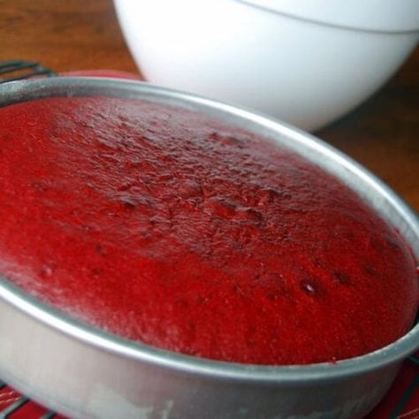 Perfect Red Velvet Cake Recipe, Vanilla Cake Recipe Moist, Hersheys Chocolate Cake Recipe, Red Velvet Cake Recipe Easy, Homemade Red Velvet Cake, Chocolate Banana Cake, Red Velvet Cake Recipe, Velvet Cake Recipes, Cake Mix Cookie Recipes