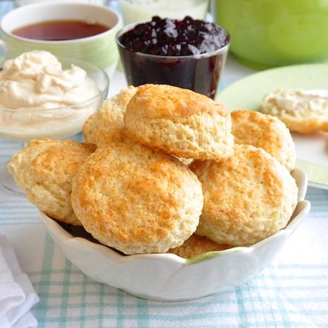 A proper English scones recipe using North American measurements instead of weight measures. Perfect with thick cream and your favorite homemade jam. English Scones Recipe, English Scones, Cup Measurements, Hp Sauce, British Recipes, Proper English, Baking Measurements, Rock Recipes, Scones Recipe