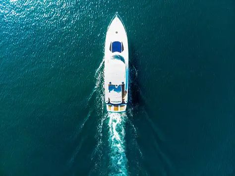 Boat From above Newport Beach California The Wedge Aerial Footage Driving A Boat, Boat Driving, Boat From Above, Deep Sea Fishing Boats, Speed Boat Video, Newport Beach California, Waves Wallpaper, Aerial Drone, Luxury Yacht