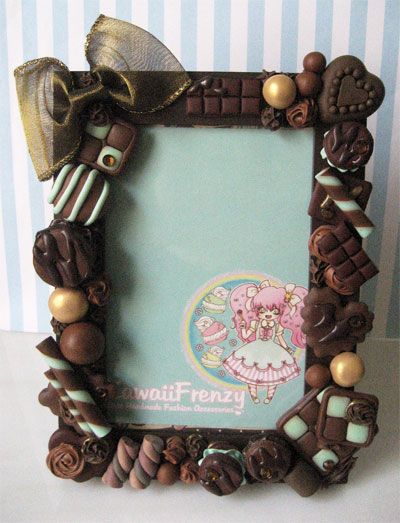 Choco Biscuit, Decoden Case, Mint Choco, Chocolate Pictures, Faux Food, Frame Diy, Chocolate Assortment, Clay Charms, Mint Chocolate