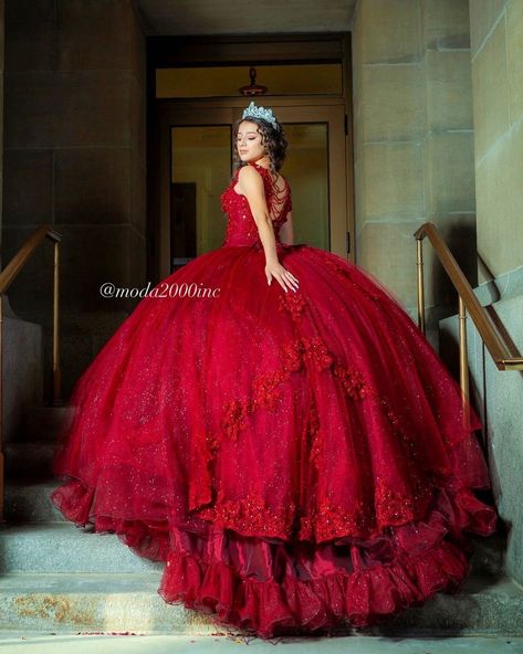 Moda 2000 ♥ #1 Quince Shop on Instagram: “#Queen of Elegance♥️ Thank you so much for saying YES at #Moda2000! Want to find your perfect #quincedress?👑 Send us a dm to book today!…” Red Nails Quinceanera, Dark Red Quinceanera, Nails Quinceanera, Red Princess Dresses, Dark Red Quinceanera Dresses, Dresses With Straps, Burgundy Quinceanera Dresses, Vestido Charro, Dress With Roses