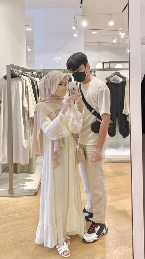 Couple Outfit Ideas, Stile Hijab, Modest Fashion Hijab, Muslim Outfits Casual, Muslim Fashion Hijab Outfits, Hijab Style Casual, Cute Couple Outfits, Cute Muslim Couples, Fashion Muslim