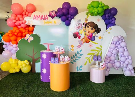 Dora The Explorer Decorations, Dora Birthday Theme, Dora First Birthday Party, Dora Party Decorations, Dora Party Ideas, Dora Themed Birthday Party, Dora Birthday Party Ideas, Dora Birthday Party, Dora The Explorer Party