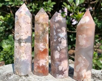 Loom Designs, Violet Flame, Cherry Blossom Agate, Crystal Vibes, Crystal Aesthetic, Pretty Rocks, Selenite Crystal, Flower Agate, Crystal Tower