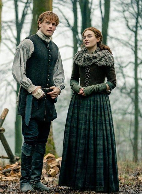 Jamie & Brianna Historic Outfits, Historical Cosplay, General Aesthetic, Scottish Dress, Outlander Costumes, Outlander Season 4, James Fraser Outlander, Outlander 3, Jamie Fraser Outlander