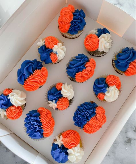 Oilers Cupcakes, Hockey Cupcakes, Hockey Birthday Cake, Hockey Birthday, College Graduation Cap Decoration, Cap Decoration, Graduation Cap Decoration, Cap Decorations, 9th Birthday