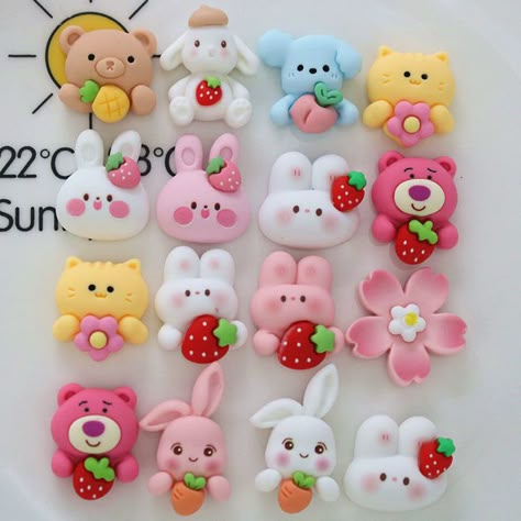 Clay Rabbit, Coffee Bear, Strawberry Rabbit, Kutek Disney, Clay Crafts For Kids, Polymer Clay Kawaii, Clay Keychain, Rabbit Head, Pink Bear