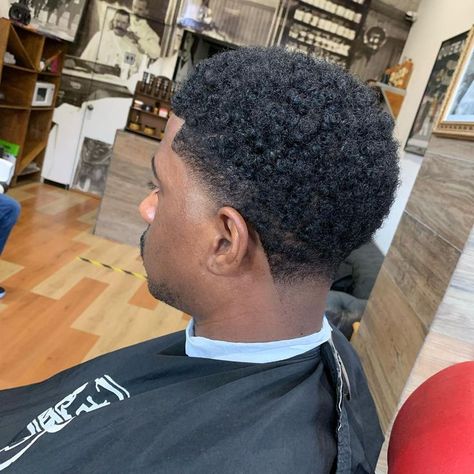 Fade Black Men, Taper Fade Afro, Black Man Haircut Fade, Black Boy Hairstyles, Boys Fade Haircut, Taper Fade Short Hair, Waves Hairstyle Men, Taper Fade Curly Hair, Fade Haircut Styles