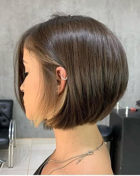 Sleek Short Hair, Short Hair Cut, Hair Inspiration Short, Low Maintenance Hair, Summer Hairstyles For Medium Hair, Shot Hair Styles, Short Bob Haircuts, Haircuts For Fine Hair, Short Hair Haircuts