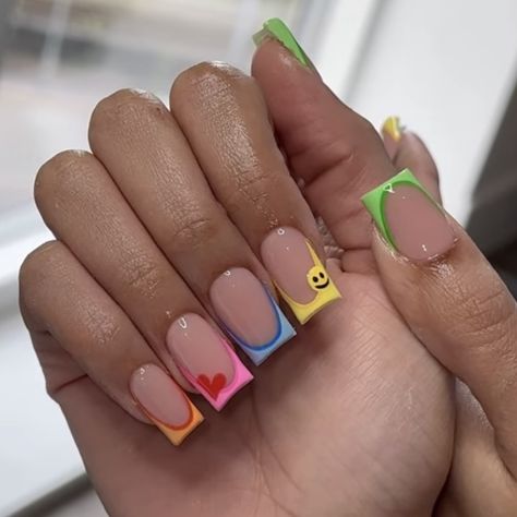 Short Square Nails Colorful, Short Nails Art Summer 2024, Nails For Trip, Short Nail Designs Summer 2024, Summer Nails Black Women, Shorties Nails, Overlay Nails, Acrylic Overlay, Simple Gel Nails