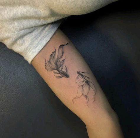 Fish Tattoo Design For Men, Betta Tattoo, Koi Fish Tattoo Design, Fish Tattoo Design, Tattoo Design For Men, Underarm Tattoo, Koi Tattoo Design, Basic Tattoos, Wrap Tattoo