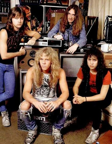 Metallica,Cliff Burton 1985 80s Heavy Metal, Metallica Art, Metallica Band, Lars Ulrich, Cliff Burton, Ride The Lightning, Kirk Hammett, James Hetfield, Heavy Metal Bands