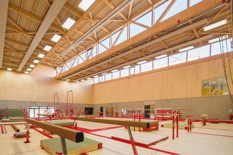 Gallery of Hacine Cherifi Gymnasium / Tectoniques Architects - 31 Japanese Dojo, Gymnasium Architecture, Gymnastics Center, School Library Design, Gymnastics Room, Gymnastics Gym, Studios Architecture, Beautiful Lighthouse, Architecture Concept Drawings