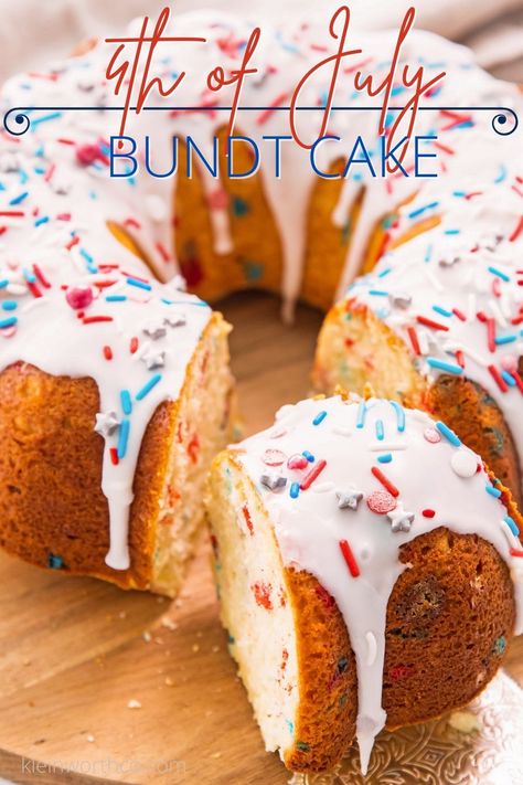 4th Of July Bundt Cake, Summertime Food, Patriotic Cake, July Desserts, Skillet Chocolate Chip Cookie, Summer Eats, Holiday Baking Recipes, 4th Of July Cake, July Recipes