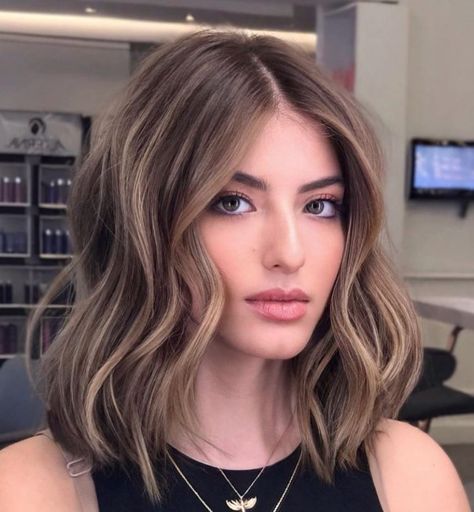 Thick Collar Bone Length Hair, Collar Bone Length Hairstyles, Curled Shoulder Length Hair, Collar Bone Haircut, Collar Bone Length Hair Cuts, Loose Curls Medium Length Hair, Cooper Hair, Nice Hairstyles, Chin Length Haircuts