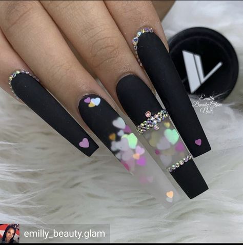 Luminous Nails, Matte Black Nails, Romantic Nails, Black Nail Designs, Edgy Chic, Romantic Design, Nails 2024, Accent Nails, Pink Accents