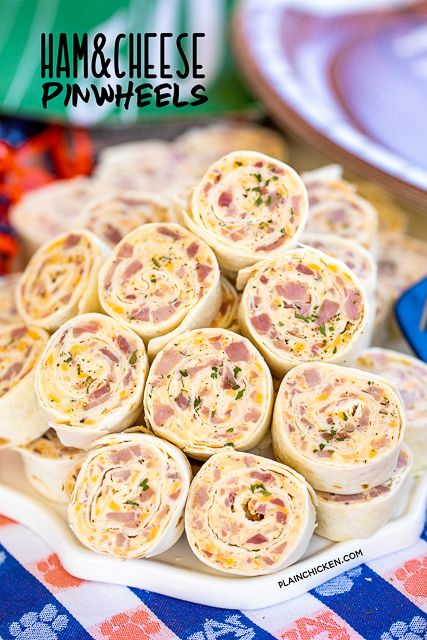 Lunch Meat Pinwheels, Meat Pinwheels, Ham Cheese Pinwheels, Ham Pinwheels, Tortilla Pinwheels Recipe, Pepperoni Roll, Appetizer Bread, Pizza Puffs, Turkey Pinwheels