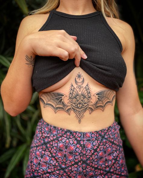 Sternum To Stomach Tattoo, Traditional Style Moon Tattoo, Bat Tattoo Sternum, Sternum Bat Tattoo, Sternum Tattoo Women Traditional, Bat Sternum Tattoo, Ornamental Sternum Tattoo, Traditional Sternum Tattoo, Neo Tattoo