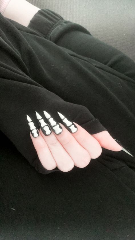 Bone Nail Design, Bone Nails, Diy Nails, Bones, Nail Designs, Nails, Halloween