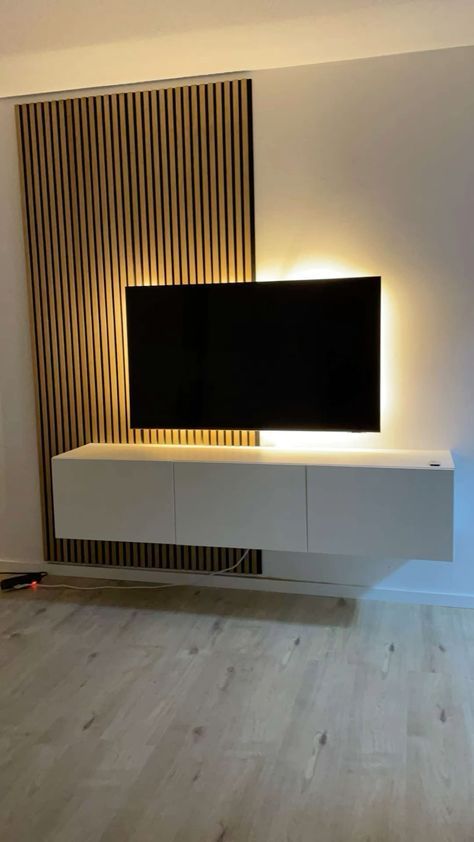 Wooden Panels Behind Tv, Wood Slat Living Room, Living Room Panelling Ideas With Tv, Panelling Around Tv, Acoustic Panels Living Room, Panel Behind Tv, Slat Wall Behind Tv, Panelling Behind Tv, Wall Panel Living Room