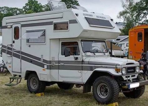 The world needs more of these.⠀ ⠀ ⠀ ⠀ ⠀ ⠀ ⠀ #Repost @fj40landcruisers⠀ Toyota Motorhome, Toyota Camper, Cool Rvs, 4x4 Camper Van, Fj40 Landcruiser, Cj Jeep, Truck Bed Camper, Overland Truck, Moto Car