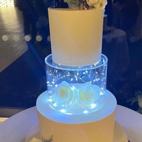 Acrylic Cake Stand, Birthday Cake Stand, Clear Cake, Acrylic Cake Stands, Tiered Cakes Birthday, Round Cake Stand, Wedding Cake Pictures, Beautiful Cake Designs, Round Cake