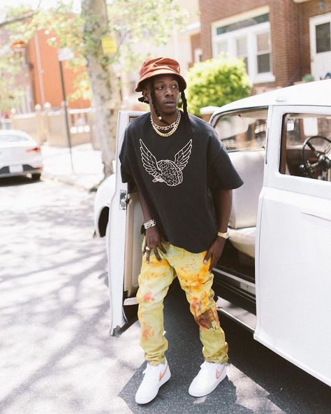 SPOTTED: Joey Badass Dons Bold Yellow Trousers & Bucket Hat in NYC – PAUSE Online | Men's Fashion, Street Style, Fashion News & Streetwear Yellow Trousers, Joey Badass, Badass Outfit, Guy Fits, Streetwear Inspo, Black Men Street Fashion, Swag Outfits Men, Men Street Fashion, Mens Outfit Inspiration