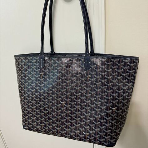 Goyard Artois MM Navy Blue Goyard Artois Mm, Goyard Artois, Goyard Handbags, Inside Pocket, Floating, Navy Blue, Navy, Handbags, Fashion Tips