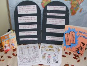 Ten kids and a Dog: Quick and Easy Ten Commandment Tablets Ten Commandments Activities, Ten Commandments Craft, 10 Commandments Craft, Moses And The Ten Commandments, Cc Cycle 1, Christian Activities, Children Church, Bible Story Crafts, The Ten Commandments