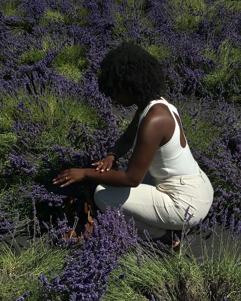 Allow yourself to dream without fear, without limits. Enjoy each moment without worrying too much about what’s to come, finding joy simply in being. #aestheticphotos #pinterestinspired #summeraesthetic #lavenderfields #blackgirlfashion Black Gardener Aesthetic, Summer Aesthetic Black, Travel Manifestation, Black Women Afro, Women Afro, Worrying Too Much, South France, Farmer Girl, Quiet Girl