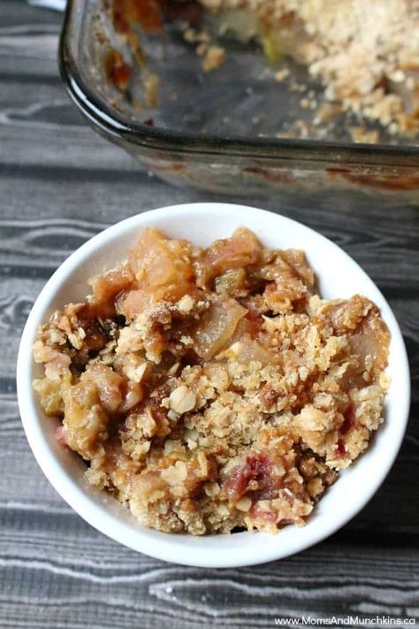 Apple Rhubarb Crisp Ruhbarb Crisp, Apple Rhubarb Crisp, Rhubarb Apple Crisp, Rhubarb Crisp Recipe, Apple Rhubarb, Rhubarb Recipes Crisp, Rhubarb Bars, Crisp Recipes, Apple Crisps