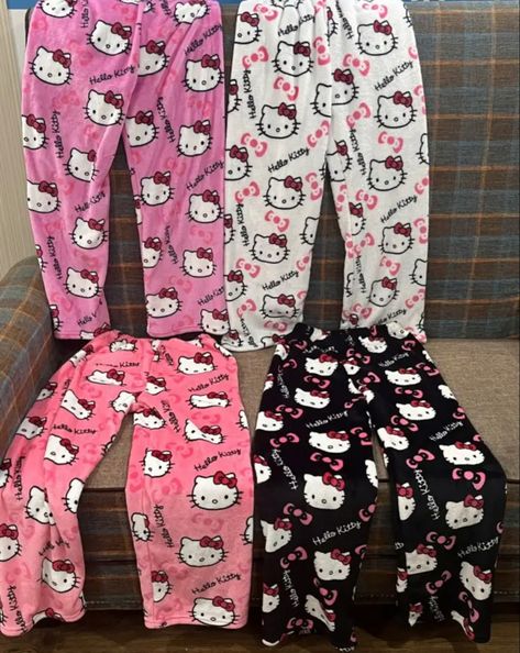 Hello Kitty Pajama Pants, Hello Kitty Gifts, Kitty Clothes, Hello Kitty Clothes, Cute Pjs, Cute Pajama Sets, Hello Kitty Accessories, Cute Pajamas, Hello Kitty Items