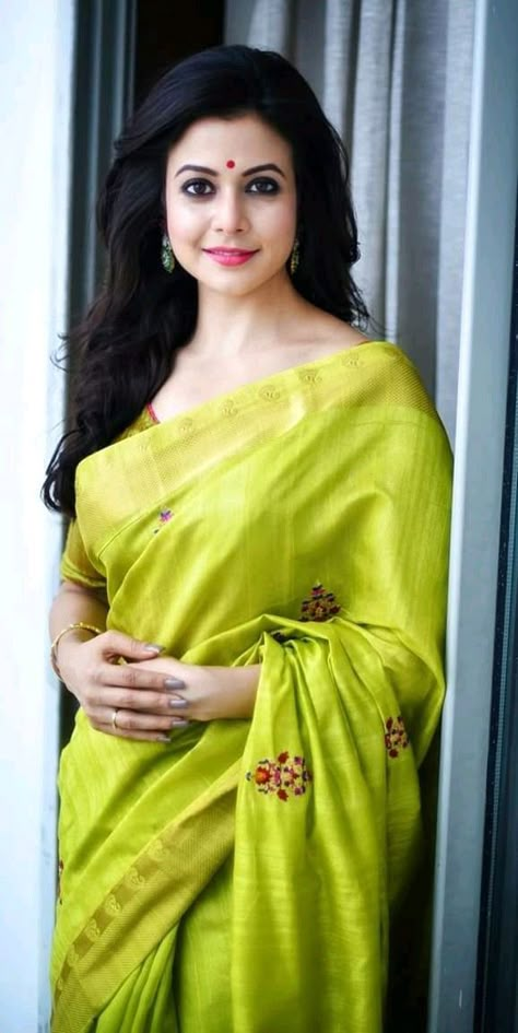 Koel Koyel Mollik Pic, Koyel Mollik, Koel Mallick, Bollywood Photoshoot, Wallpaper In Hd, Simple Frock Design, Indian Women Fashion, Dp Whatsapp, Facebook Profile Picture