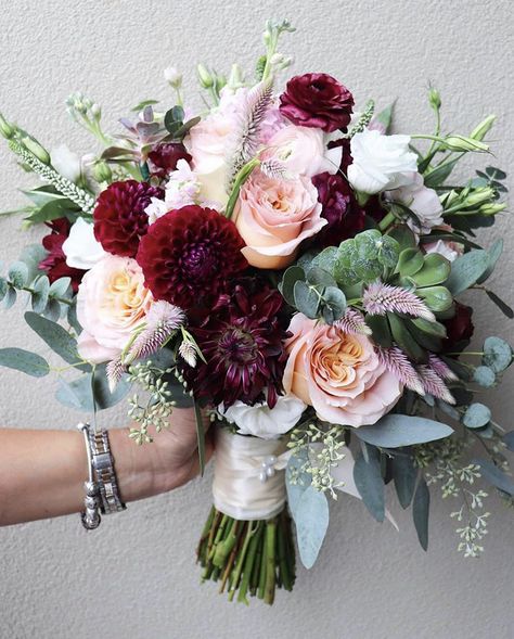 Floral Arrangements Burgundy, Maroon And Pink Wedding Bouquet, Wine And Berry Tone Wedding, Autumn Wedding Bouquet Burgundy, Burgundy And Pink Wedding Bouquet, Burgundy And Blush Flower Arrangements, Rosewood Flower Bouquet, Wedding Flower Arrangements Burgundy, Burgundy Pink Bouquet