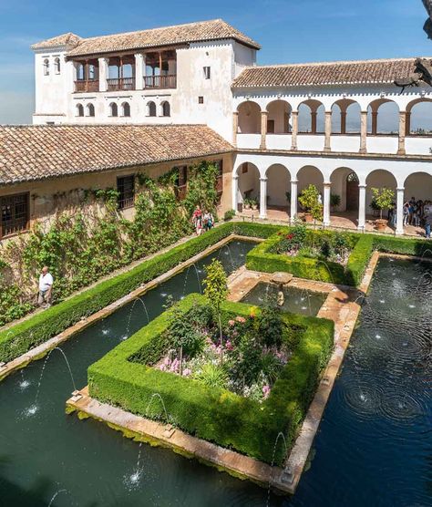 The word “Generalife” translates as “paradise’s garden,” or “garden of feasts” and this place lives up to its name. The Generalife was designed as the leisure residence for the kings of Granada. Alhambra Spain, Alhambra Palace, Alhambra Granada, Persian Garden, Tiered Garden, Paradise Garden, Palace Garden, Al Andalus, Granada Spain