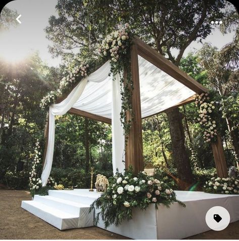 Rustic Wedding Mandap, Garden Mandap Decor, Wooden Mandap Decor, Winter Wedding Mandap, Unique Mandap Decor, Rustic Mandap Decor, Gazebo Mandap Decor, Mandap Minimal, Minimalist Mandap