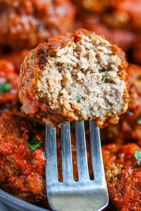 Best Italian Meatball Recipe, Authentic Italian Meatballs, Homemade Italian Meatballs, Tender Meatballs, Italian Meatballs Recipe, Meatball Sauce, Best Meatballs, Meatball Recipes Easy, How To Cook Meatballs