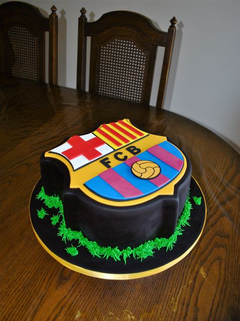 FCB Cake #Football(akasoccer) Fcb Cake Birthdays, Football Cake Barcelona, Barcelona Cake Ideas, Birthday Cake Football, Grandpa Birthday Cake, Barcelona Cake, Soccer Cakes, Barcelona Party, Cake Football