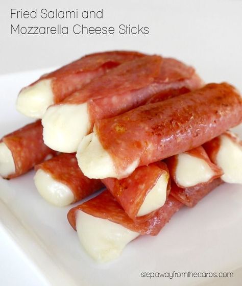 These low carb salami and mozzarella snacks are fried to make the salami crispy and the mozzarella melt-in-the-mouth. #lowcarb #lchf #keto #cheese Mozzarella Snacks, Keto Salami, Fried Salami, Keto Quiche, Mozzarella Cheese Sticks, Low Carb Snack, Starting Keto Diet, Keto Pancakes, Low Carb Appetizers