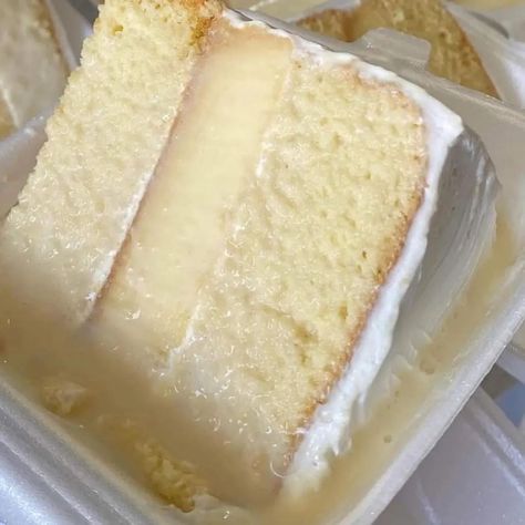 Comenta con quién compartirían un delicioso pastel de 3 leches 🤤😋🍰 Pastel Tres Leches, Tres Leches, Cake Decor, Pretty Cakes, Cake Decorating, Pastel, Collage, Cake, Pins