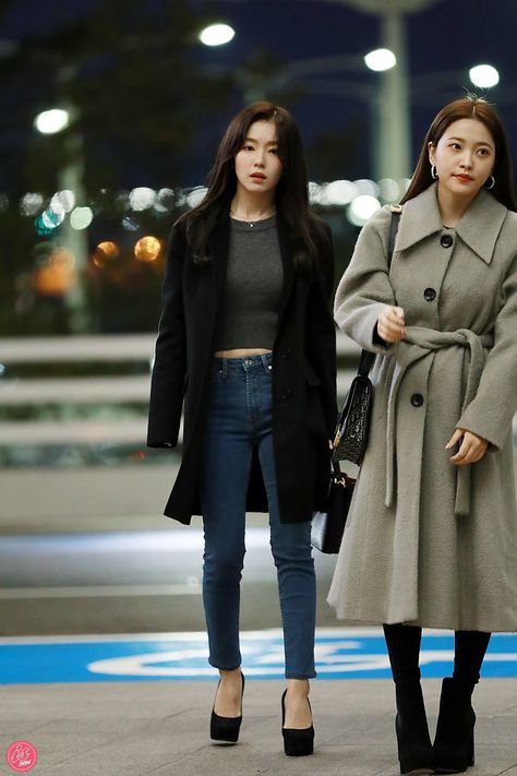 Red Velvet Irene Airport Fashion, Irene Fashion, Irene Style, Mask Outfit, Airport Fashion Kpop, Red Velet, Yeri Red Velvet, Irene Kim, Irene Bae