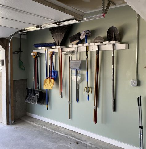 Garage Storage For Shoes, Wood Storage Ideas, Easy Storage Ideas, Organize Garage, Easy Garage Storage, Garage Projects, Garage Closet, Garage Storage Inspiration, Koti Diy