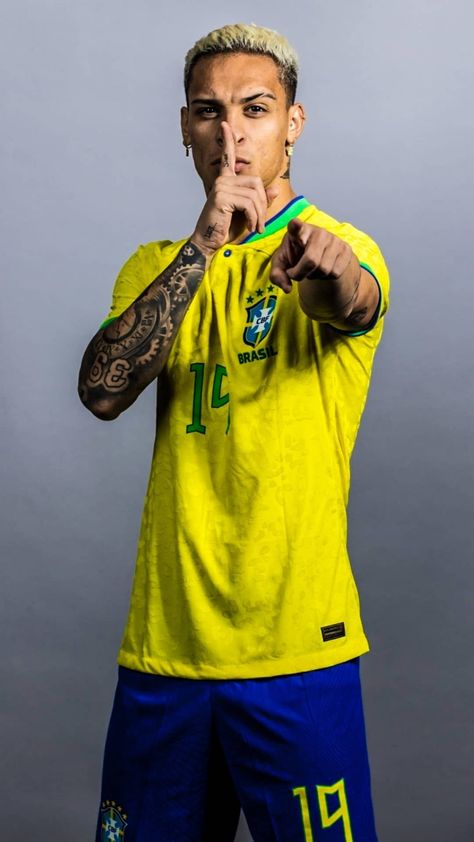 Anthony Santos, Antony Matheus, Antony Santos, Brazil Team, Soccer Teams, Inside Jokes, Jenna Ortega, Soccer Team, Neymar