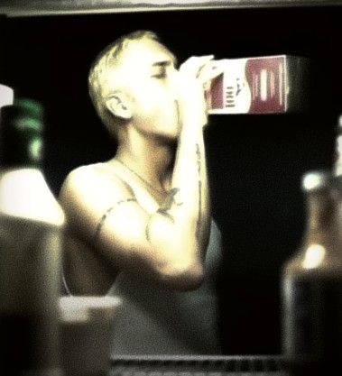 The Slim Shady, The Eminem Show, Eminem Photos, Drinking Milk, Eminem Rap, Eminem Slim Shady, The Real Slim Shady, Marshall Mathers, Rap God