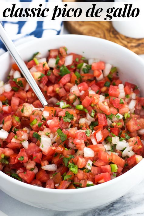 Fresh Appetizers, Fresh Salsa Recipe, Easy Salsa Recipe, Cafe Rio, Mexican Night, Salsa Guacamole, Food Holidays, Sandwiches Wraps, Recipes Mexican