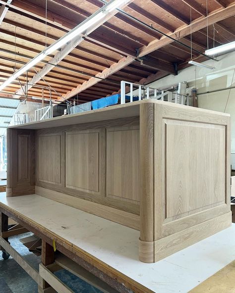 Swiss Woodworking, Inc. (@swisswoodworkinginc) • Instagram photos and videos White Oak Kitchen Island, Oak Kitchen Island, Veneer Kitchen, Fine Furniture Design, White Oak Kitchen, Timber Veneer, Oak Kitchen, Wood Joinery, Raised Panel