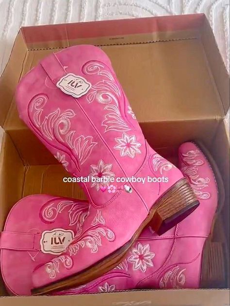 Colorful Cowgirl Boots Outfit, Country Barbie Aesthetic, Cowboy Boots Eras Tour, Pretty Cowgirl Boots, Girly Cowboy Boots, Unique Cowboy Boots, Preppy Cowboy Boots, Pink Country Outfit, Pink Cowboy Boots Outfit